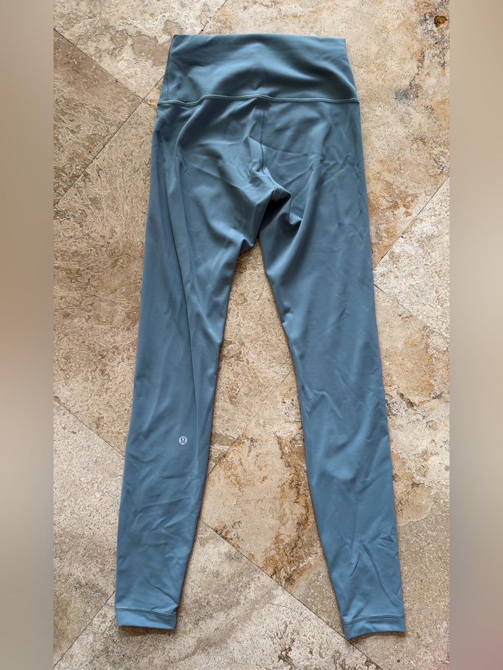Lululemon leggings size 6